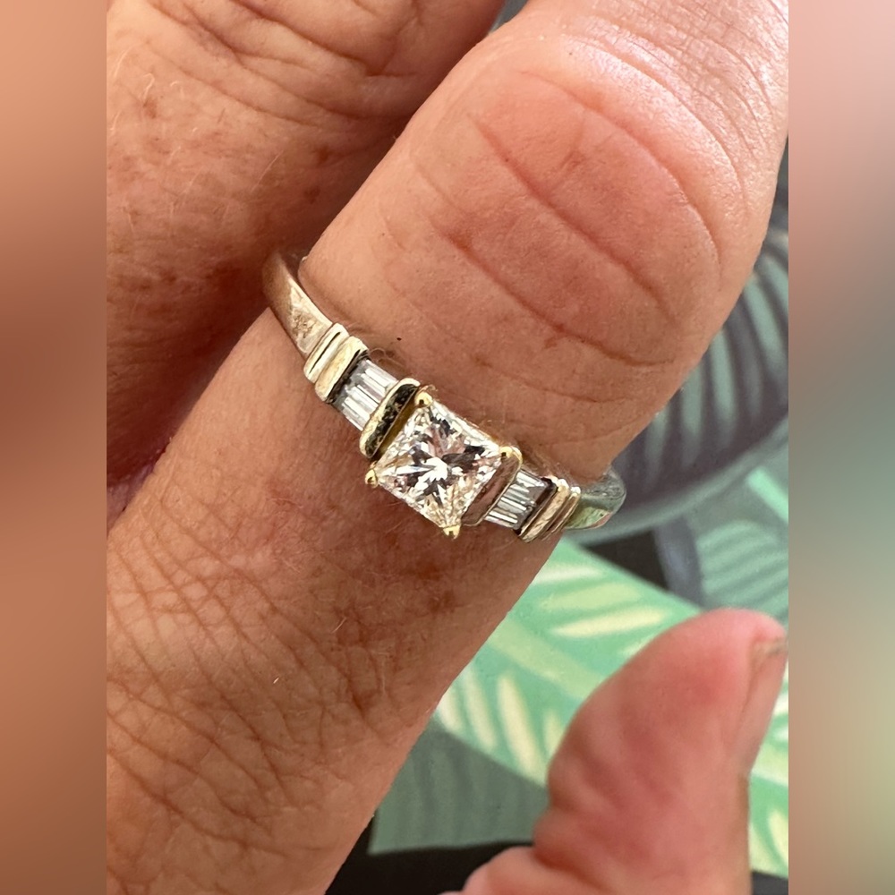 Princess cut diamond ring